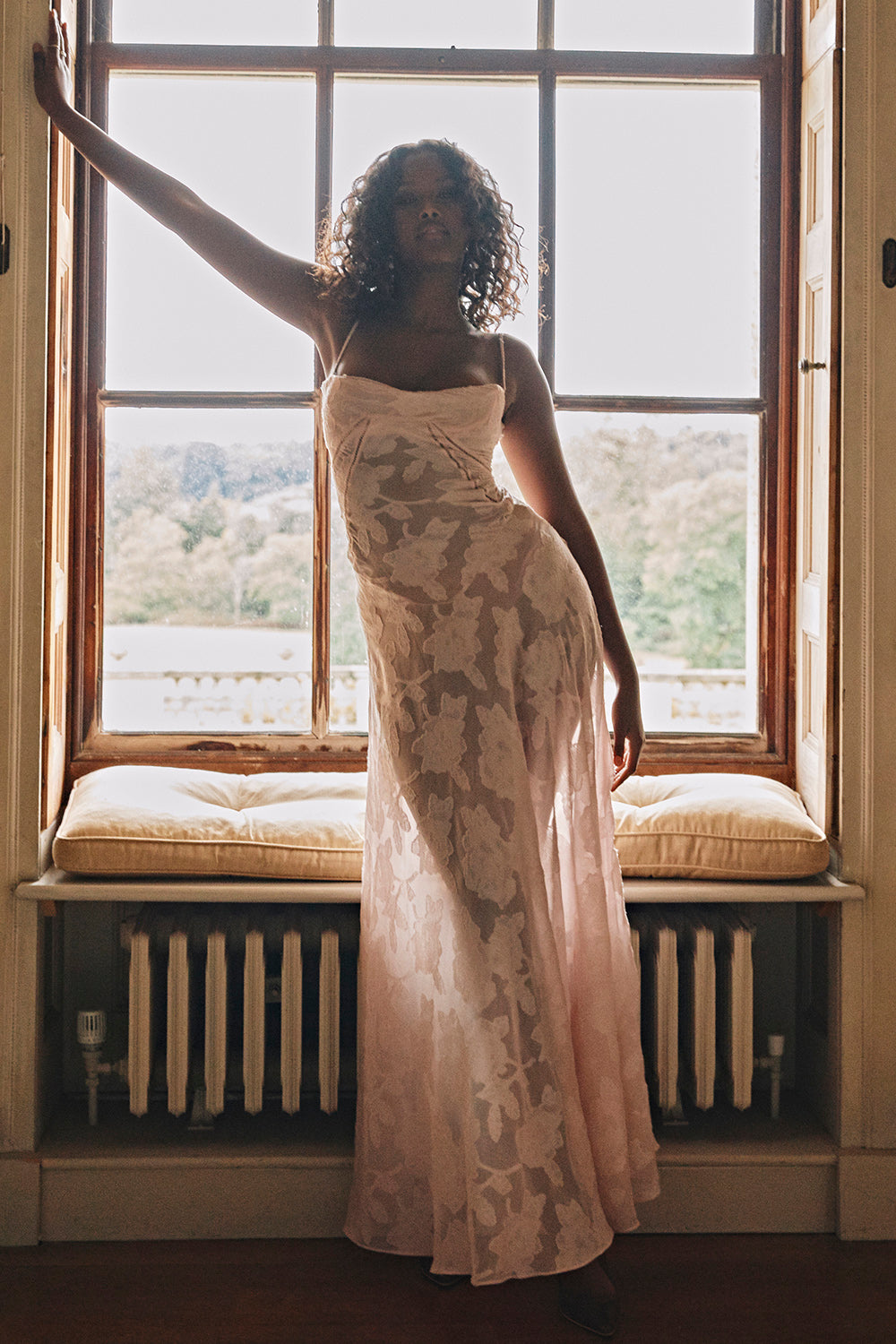 Seren | Robe Bohème & Détails Délicats