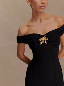 Selena | Robe Épaule Dénudée & Drapé Royal