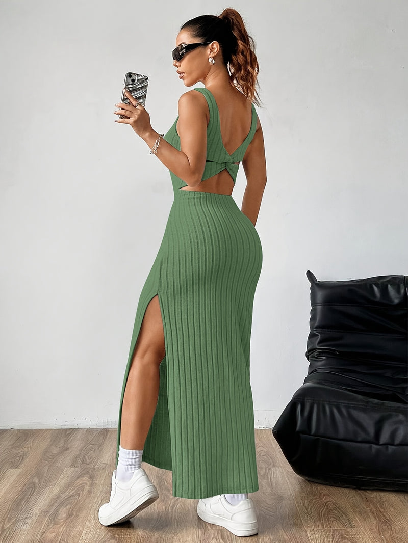 Tania | Robe Fendue & Dos Dénudé