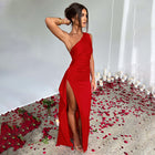 Delya | Robe Fendue Noire & Silhouette Sculptée