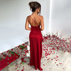 Delya | Robe Fendue Noire & Silhouette Sculptée