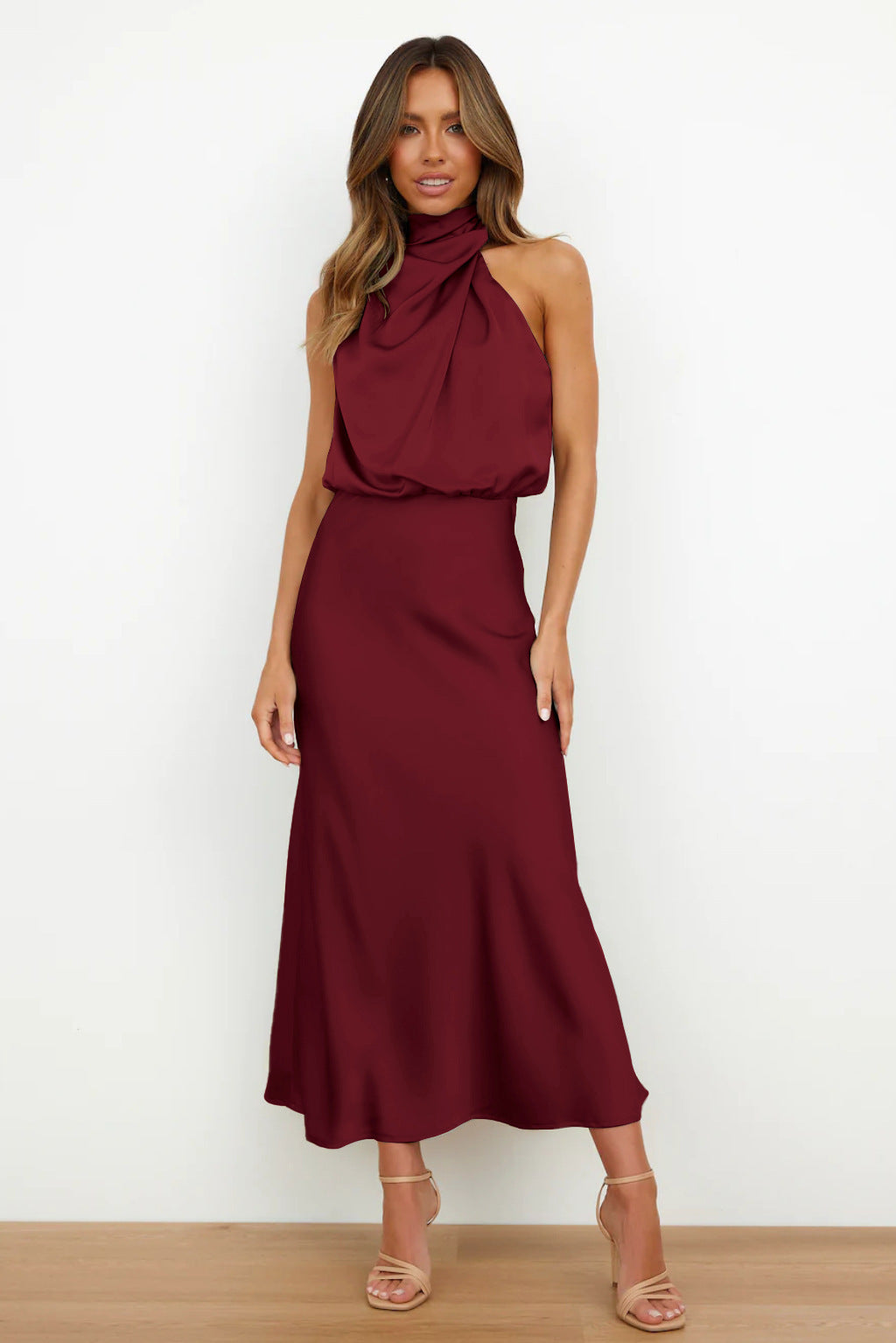 Isabella | Robe Satinée & Élégance Assurée
