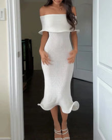 Mila | Robe Unie Asymétrique Cintrée